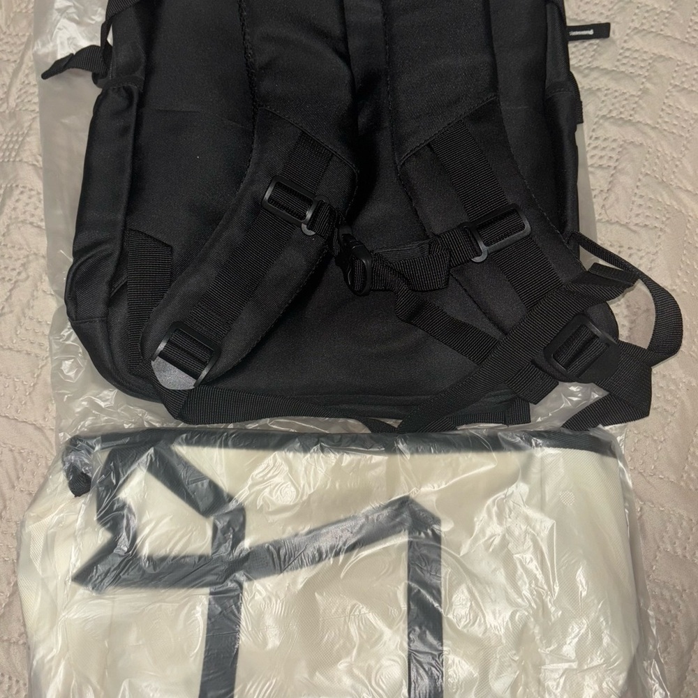 Black and White Backpack Set 050 - Picture 5 of 8
